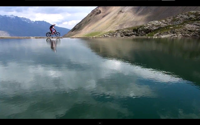 Vidéo : du trial freestyle dans les Alpes