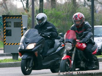 Côtes d'Armor : la gendarmerie interpelle le motard (...)