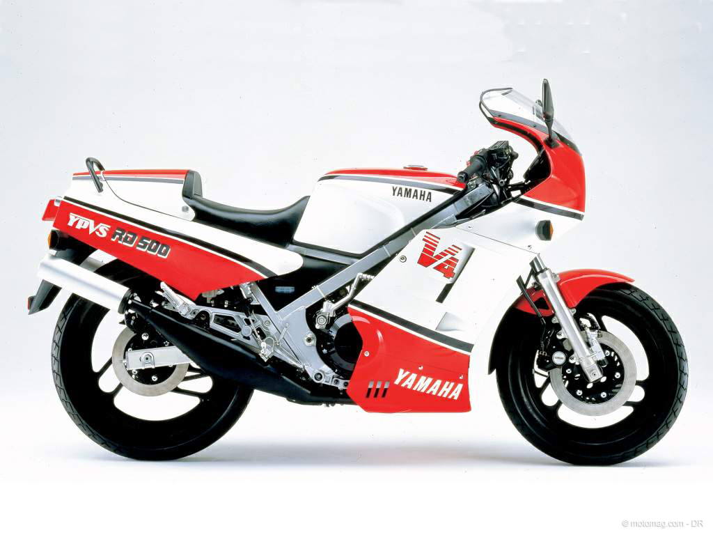 moto yamaha v4