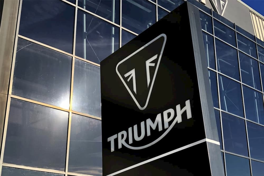 Triumph licencie 400 employés suite à la crise (...)