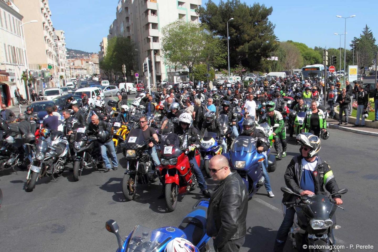 Manif FFMC 83 : plus de 400 motards s'opposent au (...)