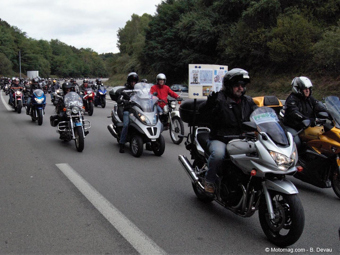 Limoges : 500 motards en colère bloquent l'autoroute (...)
