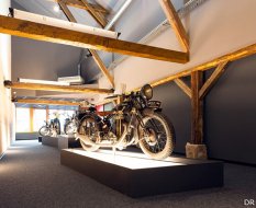 La Grange à Bécanes : le musée de la moto ancienne du (...)