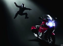 BMW moto prépare la campagne « Get on »