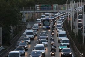 Paris : gros embouteillages sur le périphérique en (...)