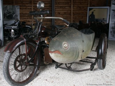 Musée du side car : panier poisson