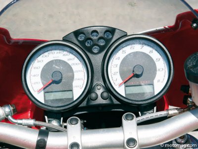Ducati Monster 1000 S2R : tableau de bord