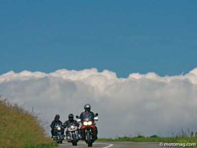 À moto chez les Helvètes : la tête dans les nuages
