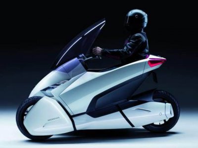 Honda 3R-C : scooter ou micro-car ?