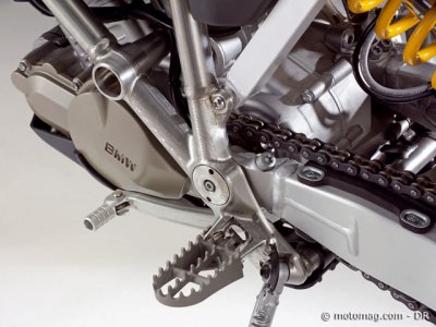 Essai BMW G 450 X : tension de chaîne