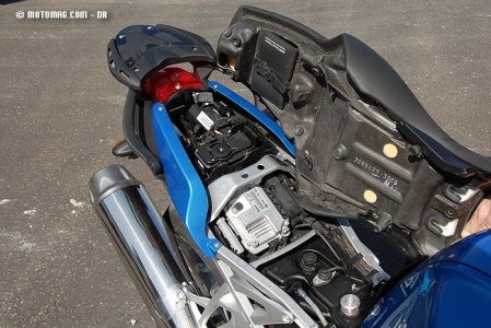 BMW K 1200 R Sport : dessous