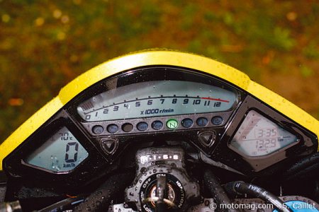 Essai Honda CB 1000 R : bien à bord