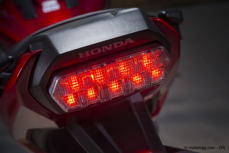 Honda NC 750 X : feu arrière