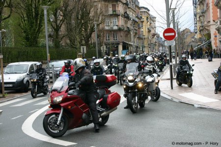 800 motards dans les rues de la cité du Lion