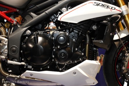Milan-Triumph Speed Triple R : nouvelle boite