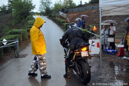 Moto Tour 2013 jour 5 : départ pluvieux