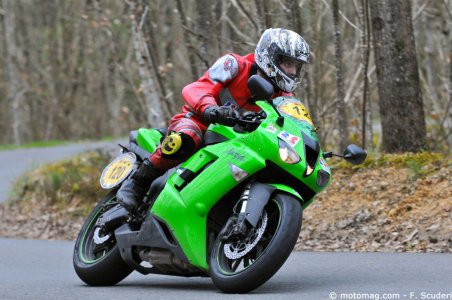 Sport : Kawasaki 600 en pole