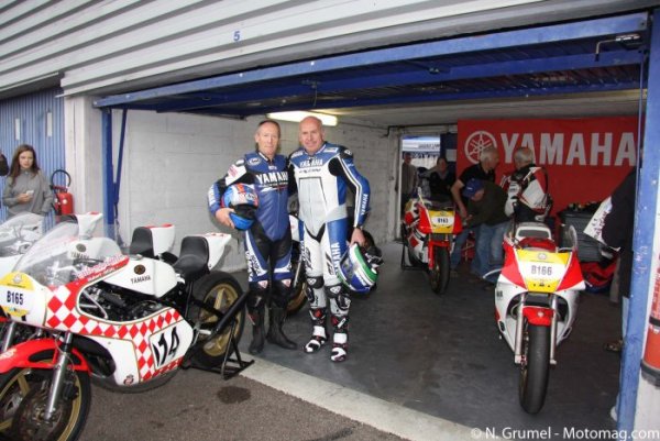 Coupes Moto Légende : Christian Sarron et Éric de Seynes chez Yamaha {JPEG}