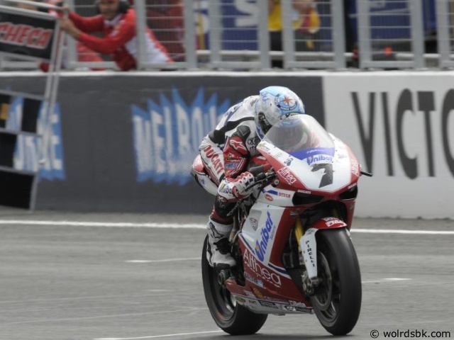 WSBK Phillip Island : Checa ouvre la saison avec un (...)