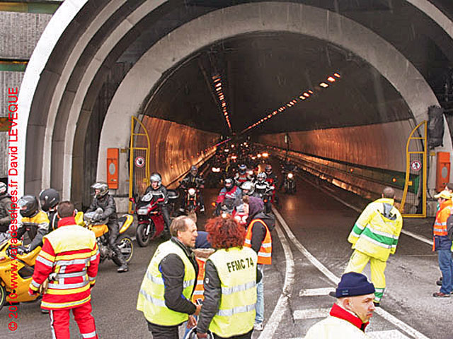 L'hommage des motards franco-italien au sauveur du (...)