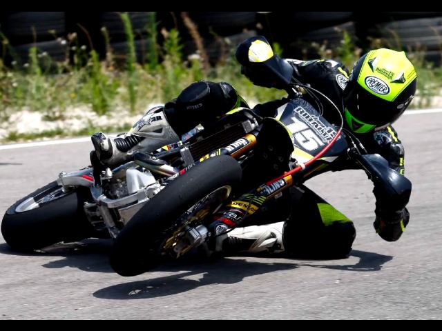 Supermot' : à la limite de la chute (+ vidéo)