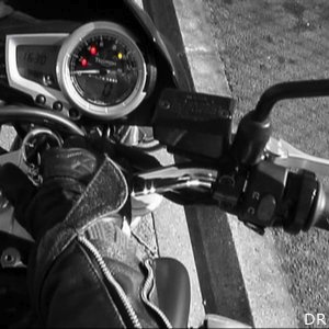 Vidéo : la moto définie par une motarde
