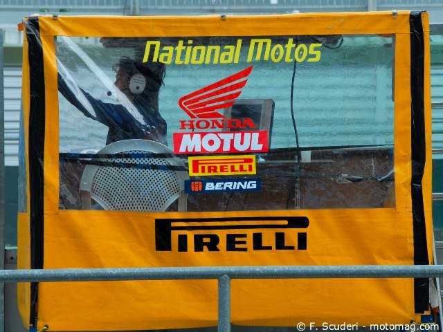 Bol d'Or 2011 - Pirelli : entretien avec Luca (...)