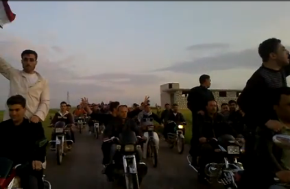 Manifestation à moto en Syrie (vidéo)