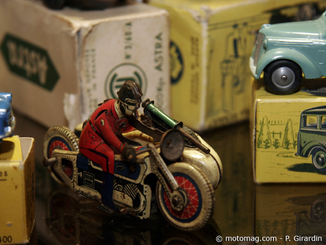 Moto en jouet : Toymania, le salon des jouets anciens (...)