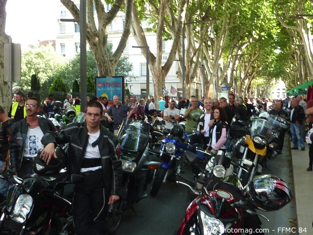 Manifestation en Avignon : 1000 motards en colère