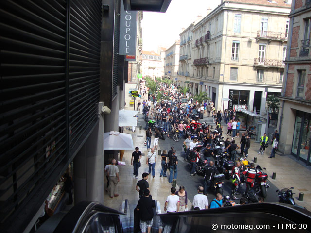 Manif Nîmes : 1800 personnes contre le délire sécuritaire