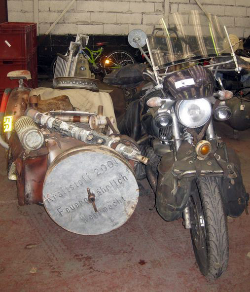 Motos militaires et side-cars aux enchères