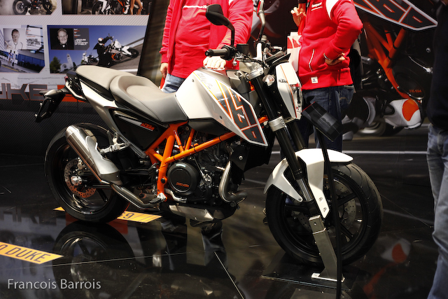 Milan - Nouveauté moto 2012 : KTM 690 Duke