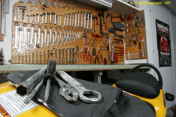S'organiser un atelier moto à la maison