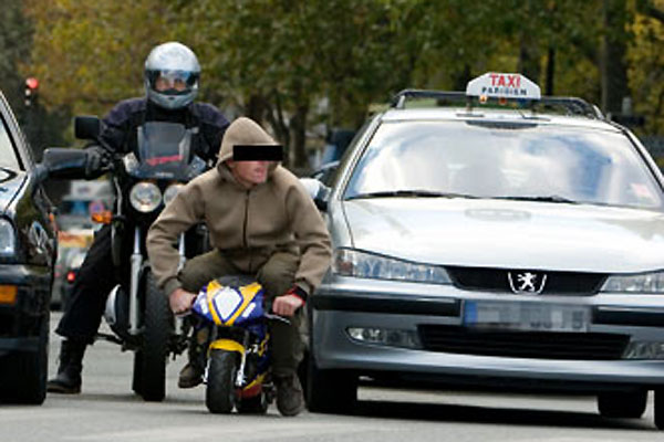 Pocket-bike, pit-bike et kits mains-libres : les (...)