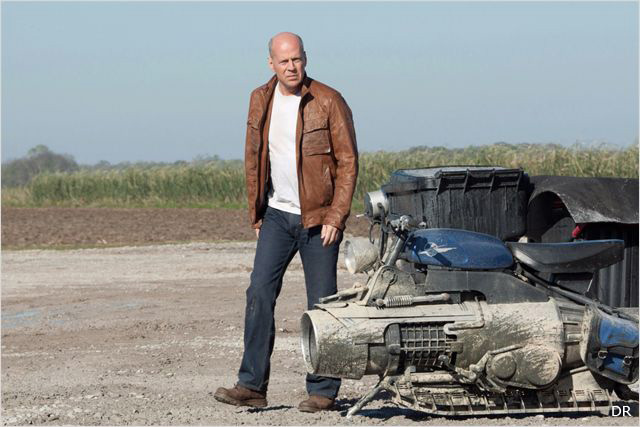Cinéma : une moto de science-fiction dans Looper (...)