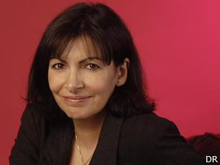 Motos et scooters à Paris : Hidalgo veut une concertation