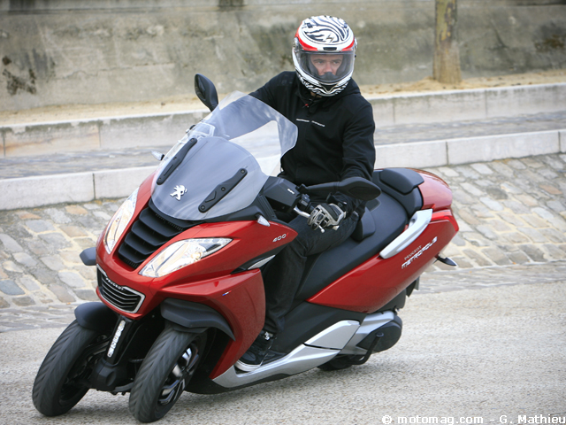 Peugeot Metropolis 400 : le lion sort trois griffes