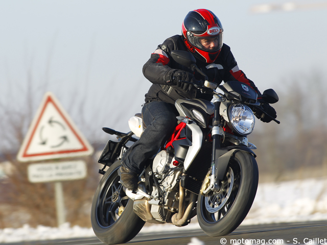 MV Agusta 800 Brutale : en progrès !