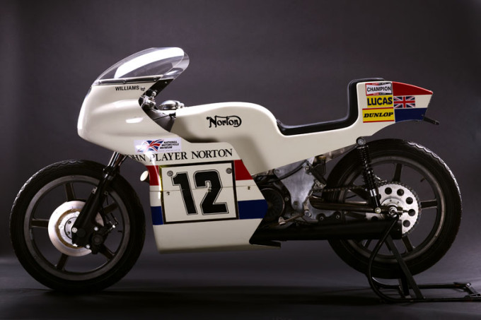 Norton JPN replica, le TT de 1973 dans votre (...)
