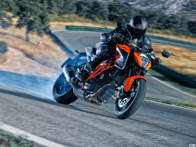 Nouveauté 2014 : la KTM 1290 Super Duke R enfin (...)