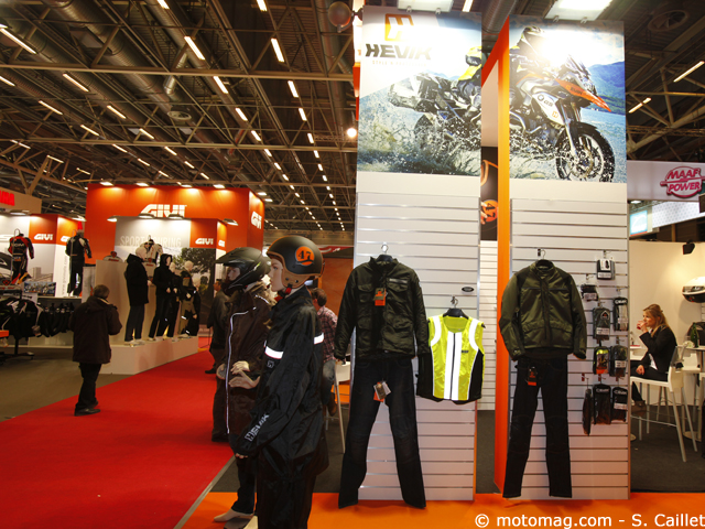 Conso : les équipements du Salon de la moto de Paris (...)