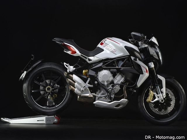Nouveauté moto 2014 : la MV Agusta Dragster finalement (...)