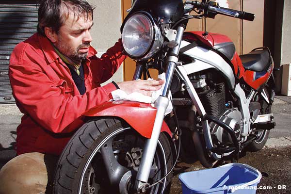 Nettoyer sa moto : l'occasion d'une petite (...)
