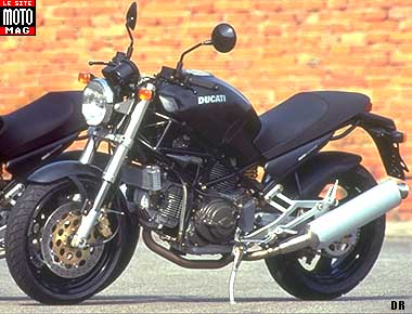 Ducati 750 Monster Dark