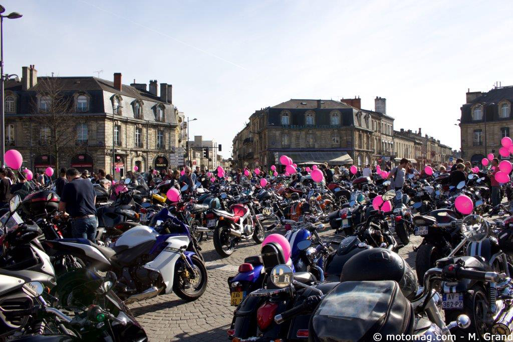 Toutes en moto 2015 : 750 motardes défilent à Bordeaux