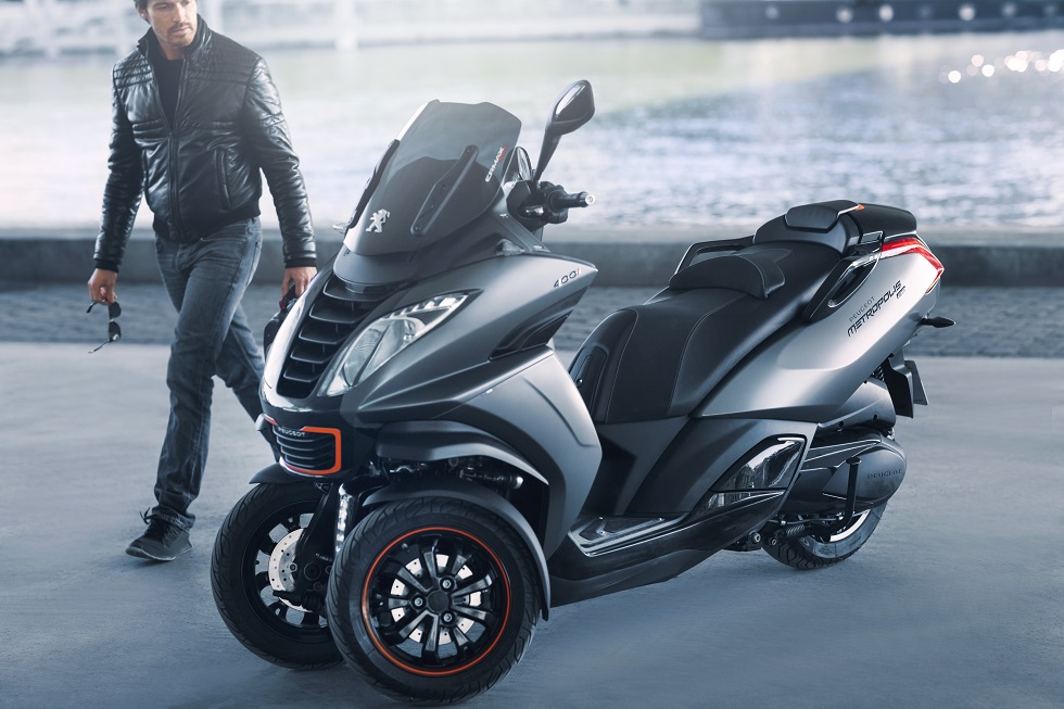 Peugeot prépare un nouveau scooter 3roues