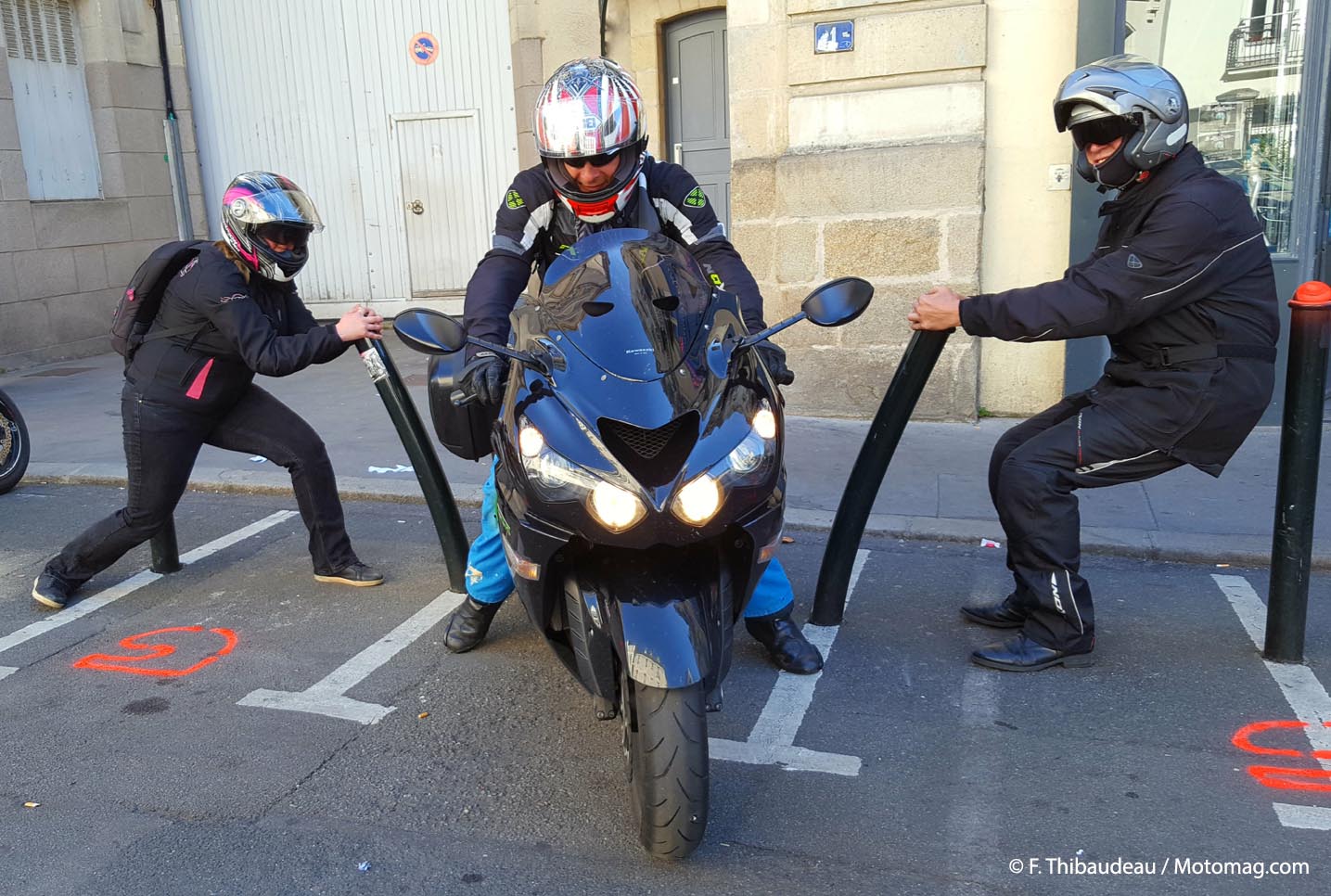 A Nantes, le stationnement moto et scooter vire au (...)