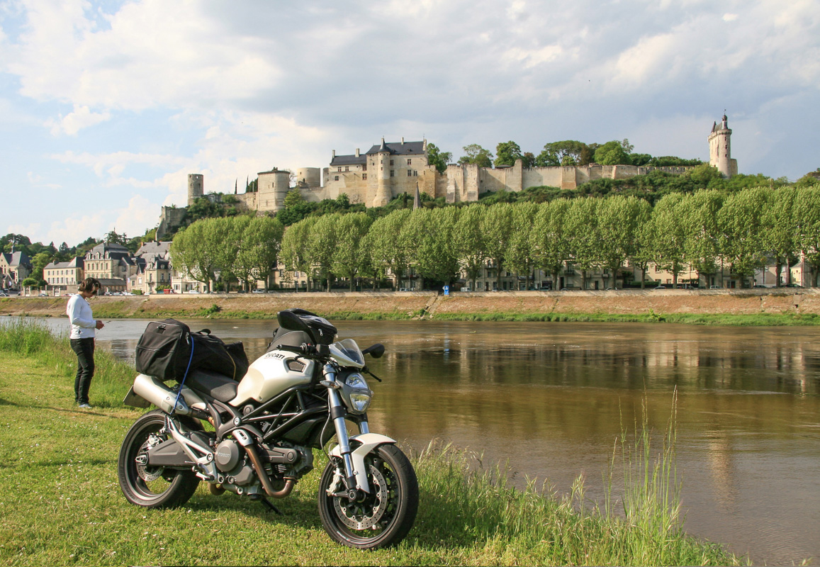 Vitesse datant Chinon