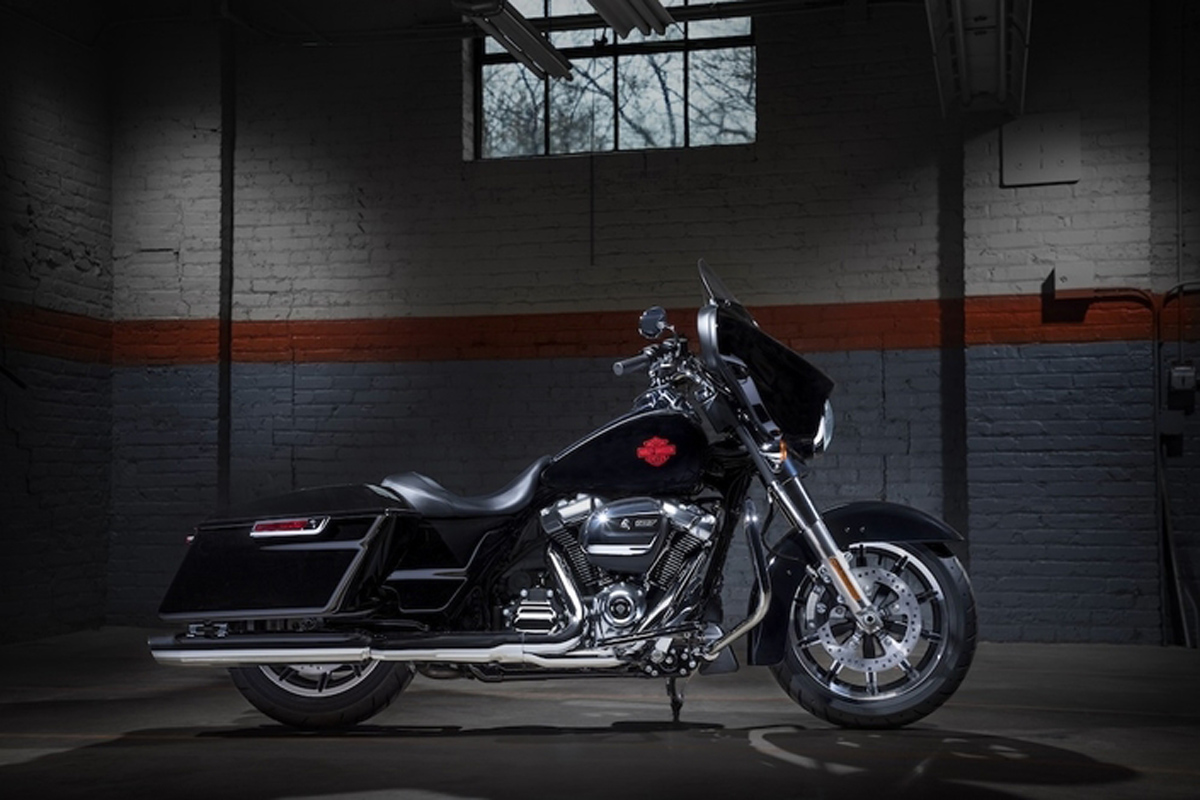 Harley-Davidson renoue avec la grande tradition du (...)